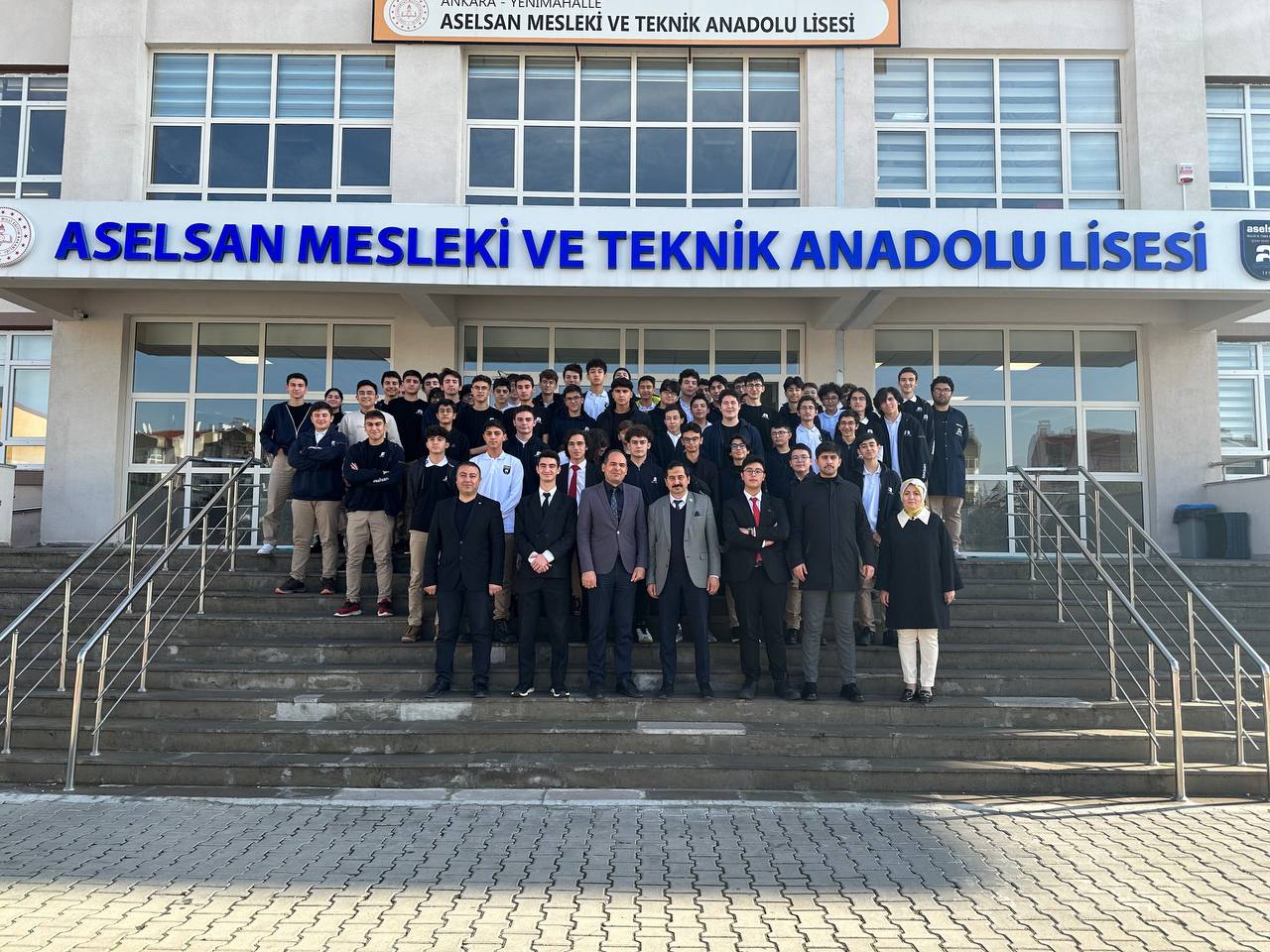ASELSAN MESLEKİ VE TEKNİK ANADOLU LİSESİ ÖĞRENCİLERİNE SİBER GÜVENLİK KONFERANSI VERDİK