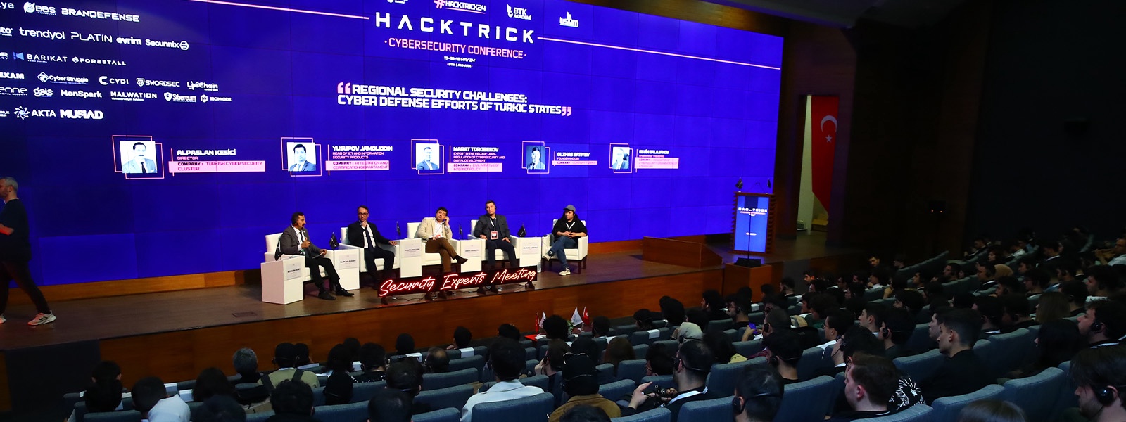 TÜRK DEVLETLERİ TEŞKİLATI (TDT) ÜYELERİ, HACKTRİCK-2024 SİBER GÜVENLİK KONFERANSINDA BİR ARAYA GELDİ.